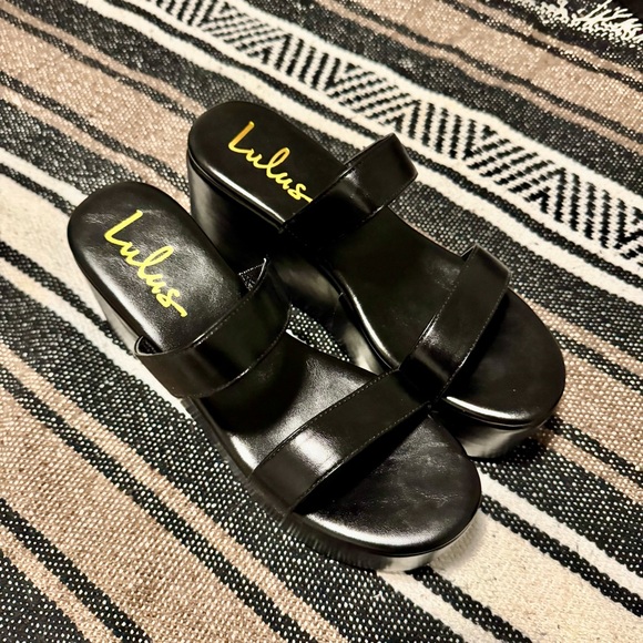 Lulu's Platform Sandals - Picture 2 of 4